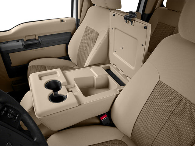 2014 Ford Super Duty F-350 DRW Pickup Lariat Super Duty
