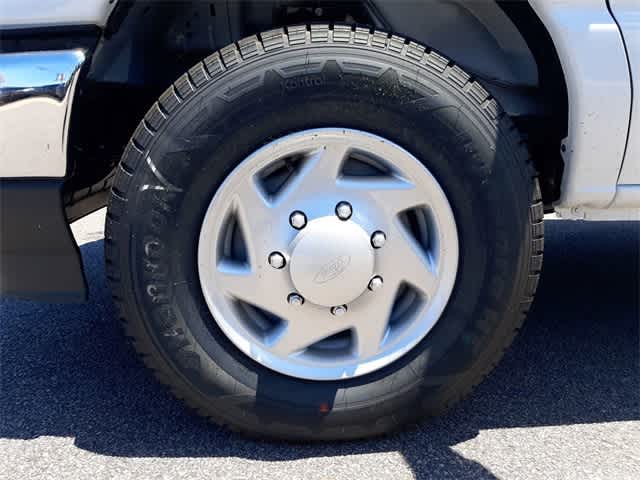 2025 Ford E-Series Cutaway E-350 SRW