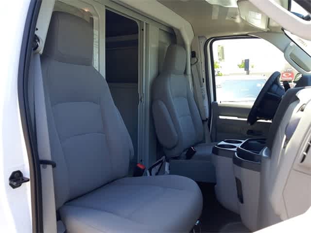 2025 Ford E-Series Cutaway E-350 SRW