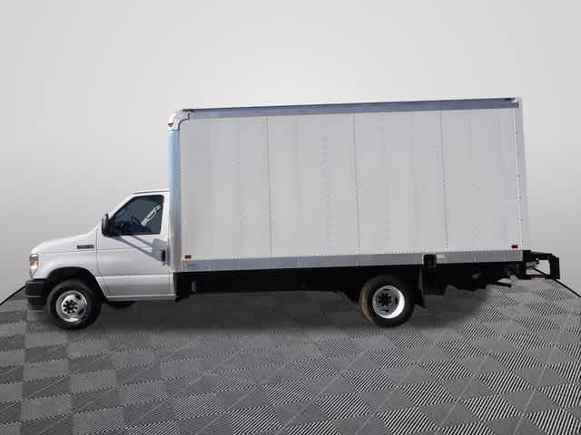 2024 Ford E-Series Cutaway E-450 DRW