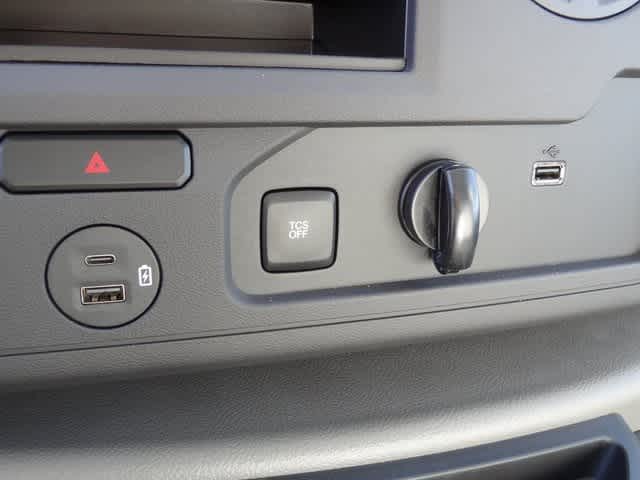 2024 Ford E-Series Cutaway E-450 DRW