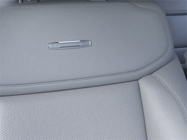 2025 Ford Expedition Platinum®