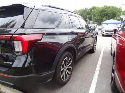 2025 Ford Explorer ST-Line