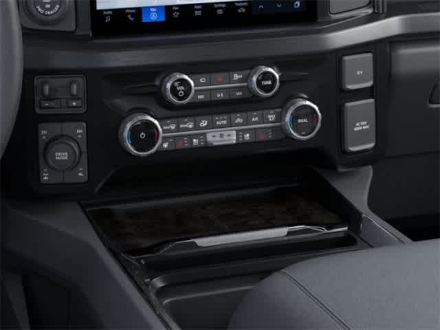 2025 Ford Super Duty F-350 SRW F-350® Lariat®