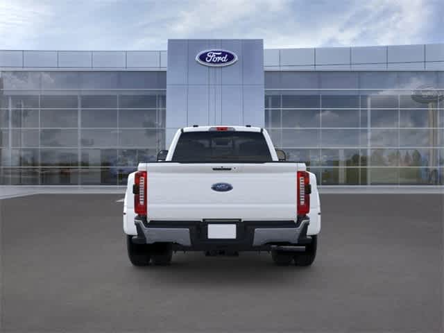 2025 Ford Super Duty F-350 DRW F-350® Lariat®