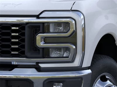 2025 Ford Super Duty F-350 DRW F-350® Lariat®