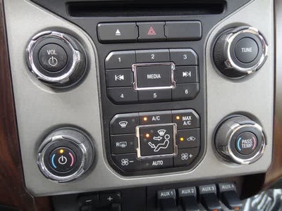 2014 Ford Super Duty F-350 DRW Pickup Lariat Super Duty
