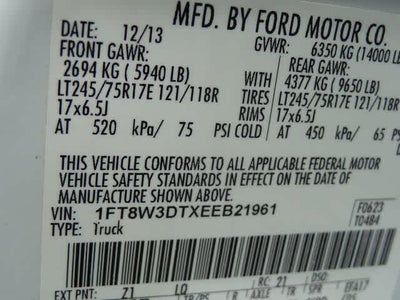 2014 Ford Super Duty F-350 DRW Pickup Lariat Super Duty