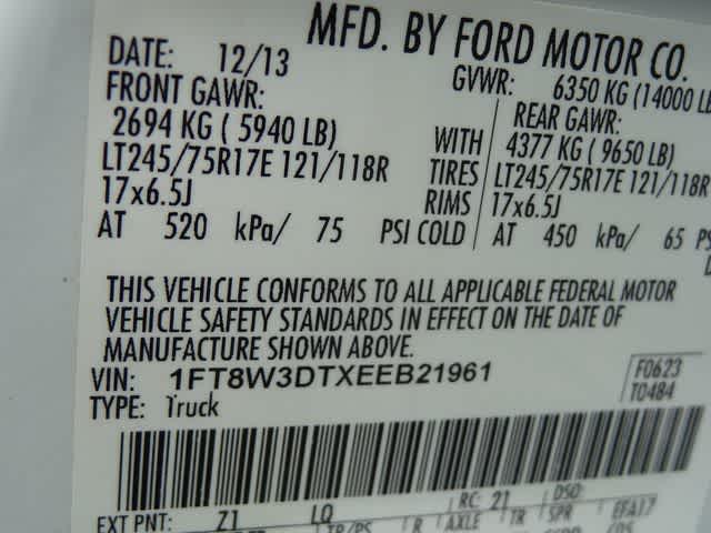 2014 Ford Super Duty F-350 DRW Pickup Lariat Super Duty