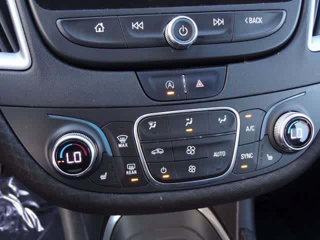 2022 Chevrolet Malibu LT w/1LT