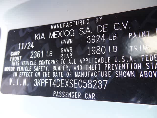 2025 Kia K4 LXS - Photo 40