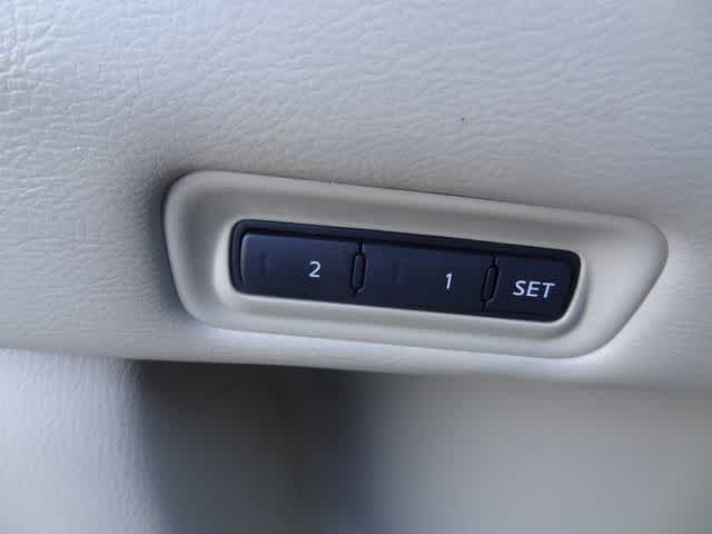 2014 Nissan Pathfinder Platinum