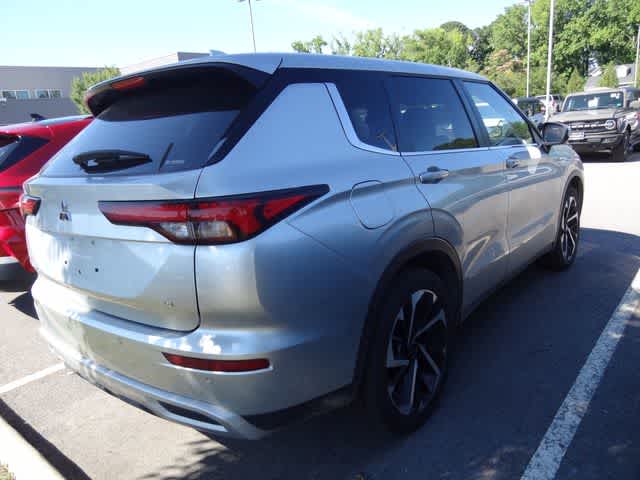 2024 Mitsubishi Outlander SE