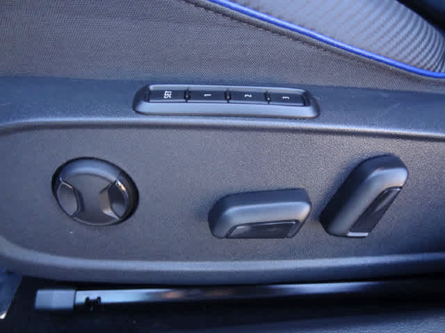 2025 Volkswagen Golf R 2.0T Black Edition