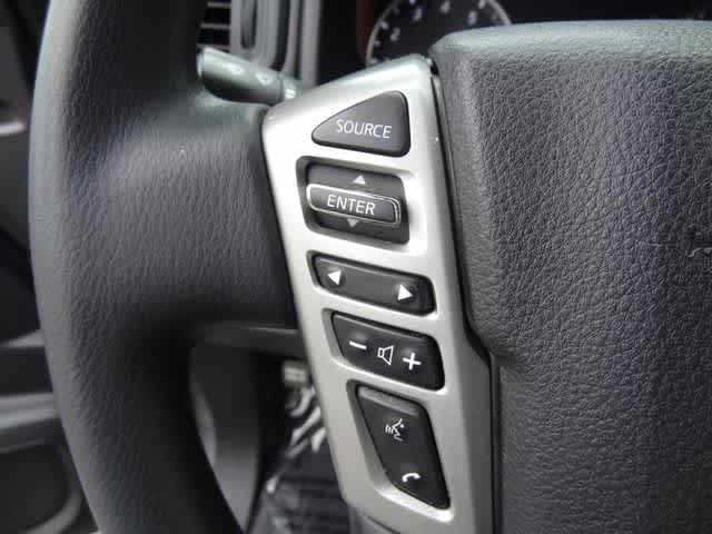 2023 Nissan Titan SV