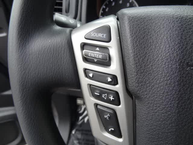 2023 Nissan Titan SV