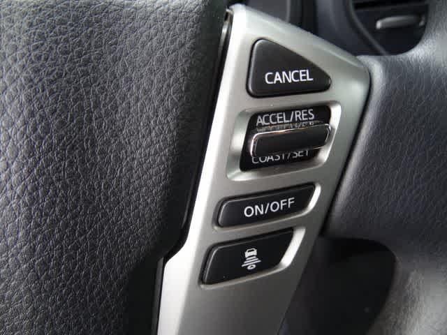 2023 Nissan Titan SV