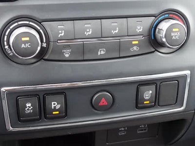 2023 Nissan Titan SV