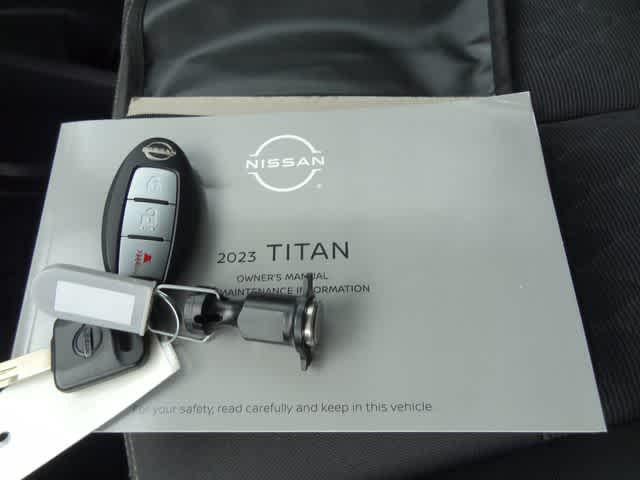 2023 Nissan Titan SV
