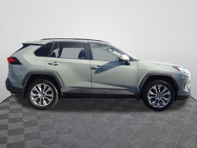 2022 Toyota RAV4 XLE Premium