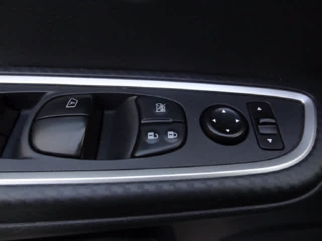2024 Nissan Versa SR
