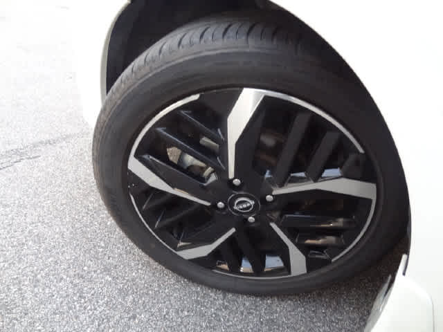 2024 Nissan Versa SR