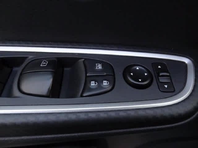 2024 Nissan Versa SR