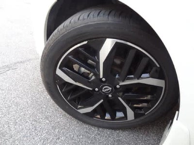 2024 Nissan Versa SR
