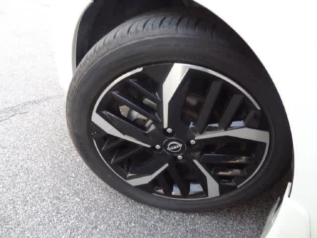 2024 Nissan Versa SR