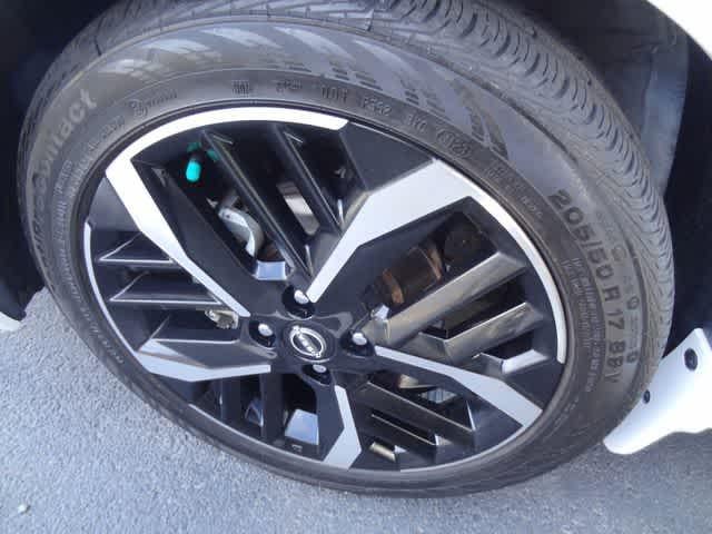 2024 Nissan Versa SR