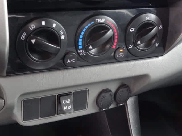 2015 Toyota Tacoma 4WD Double Cab V6 AT (Natl)