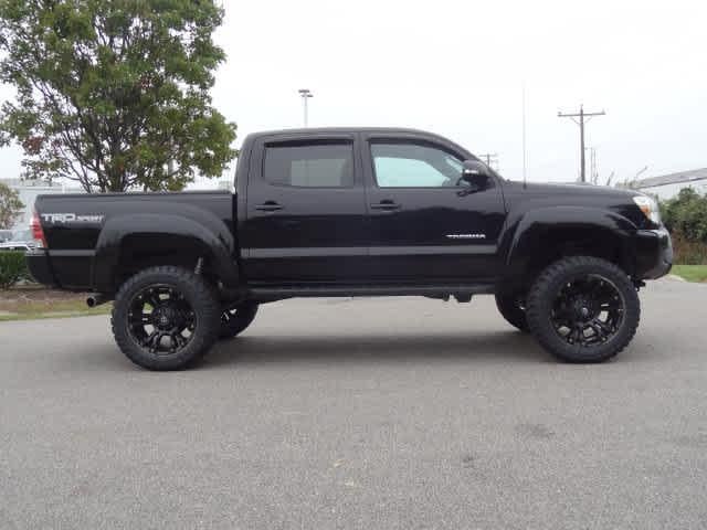 2015 Toyota Tacoma 4WD Double Cab V6 AT (Natl)