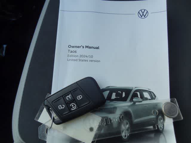2025 Volkswagen Taos SE