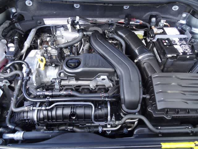 2025 Volkswagen Taos SE