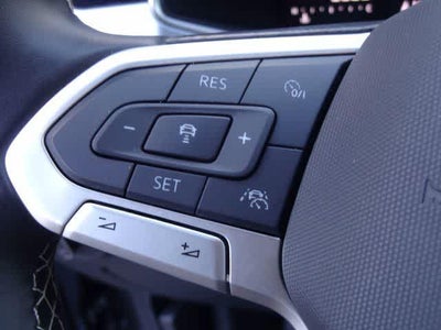 2025 Volkswagen Taos SE