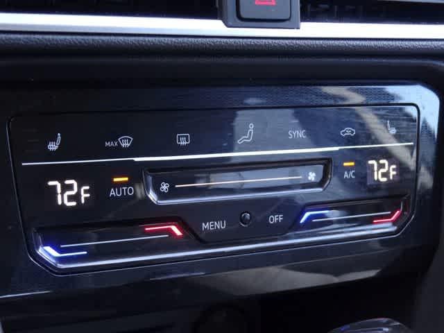2025 Volkswagen Taos SE