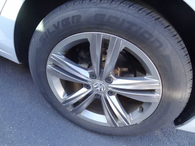 2019 Volkswagen Jetta R-Line
