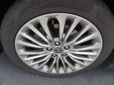 2022 Toyota Avalon Hybrid Limited
