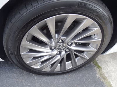 2020 Lexus ES 300h Luxury