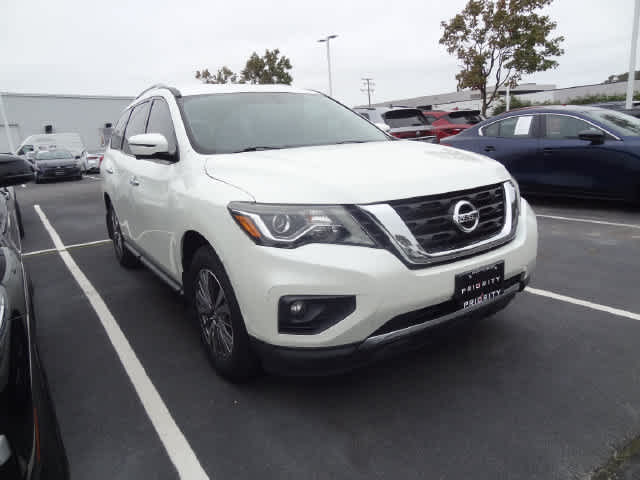 2020 Nissan Pathfinder SL