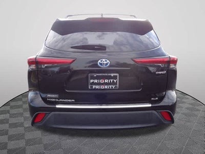 2023 Toyota Highlander Hybrid Bronze Edition