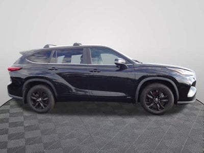 2023 Toyota Highlander Hybrid Bronze Edition