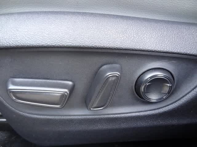 2023 Toyota Highlander Hybrid Bronze Edition