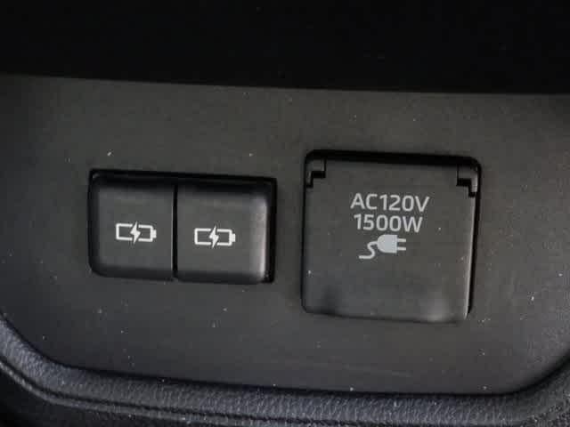 2023 Toyota Highlander Hybrid Bronze Edition