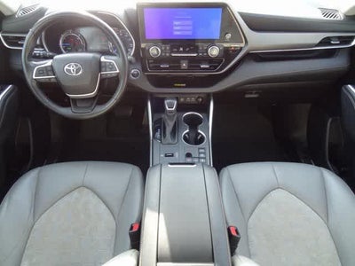 2023 Toyota Highlander Hybrid Bronze Edition