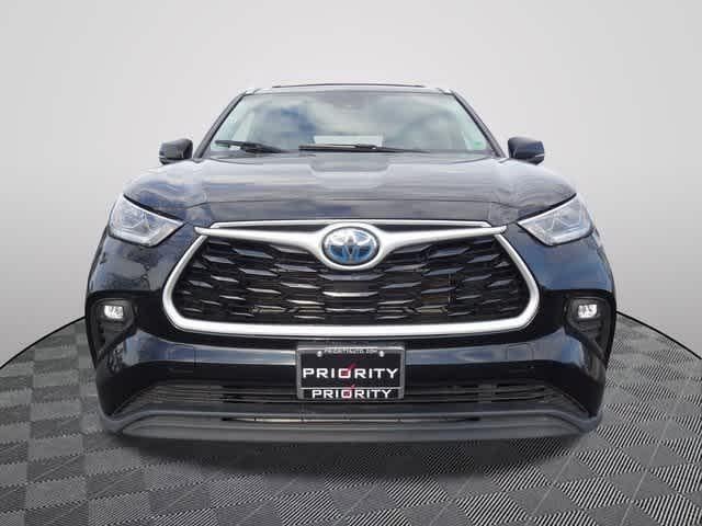 2023 Toyota Highlander Hybrid Bronze Edition