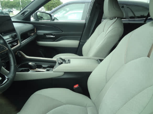2024 Toyota Grand Highlander Hybrid MAX Platinum