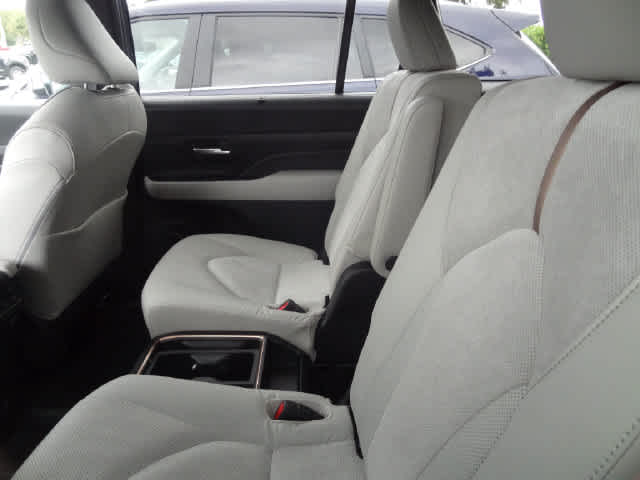 2024 Toyota Grand Highlander Hybrid MAX Platinum