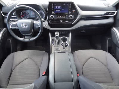 2022 Toyota Highlander LE