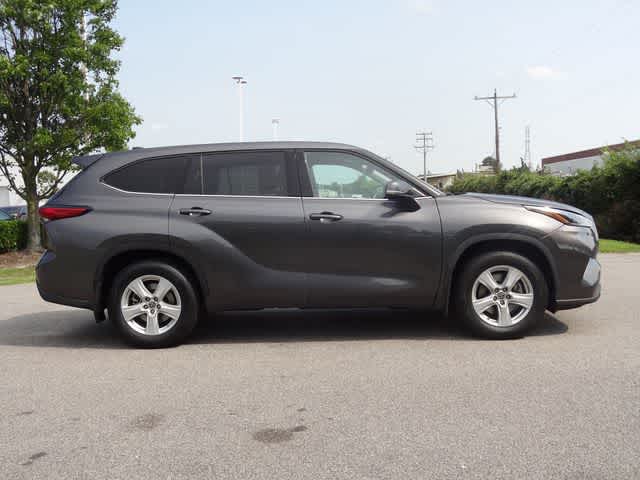 2022 Toyota Highlander LE